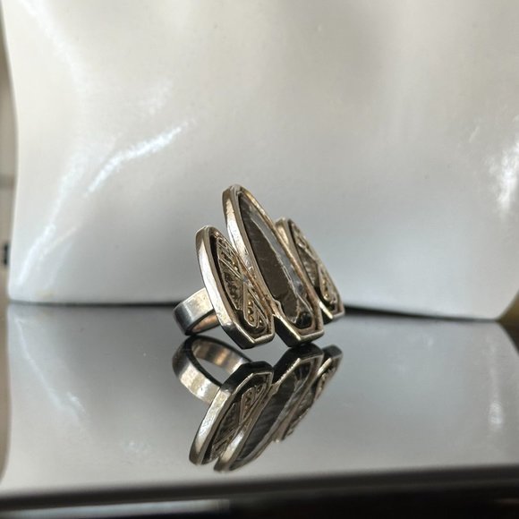 House of Harlow 1960 Triple Arrowhead & Pave Crystal Statement Ring Black Silver - Picture 9 of 16